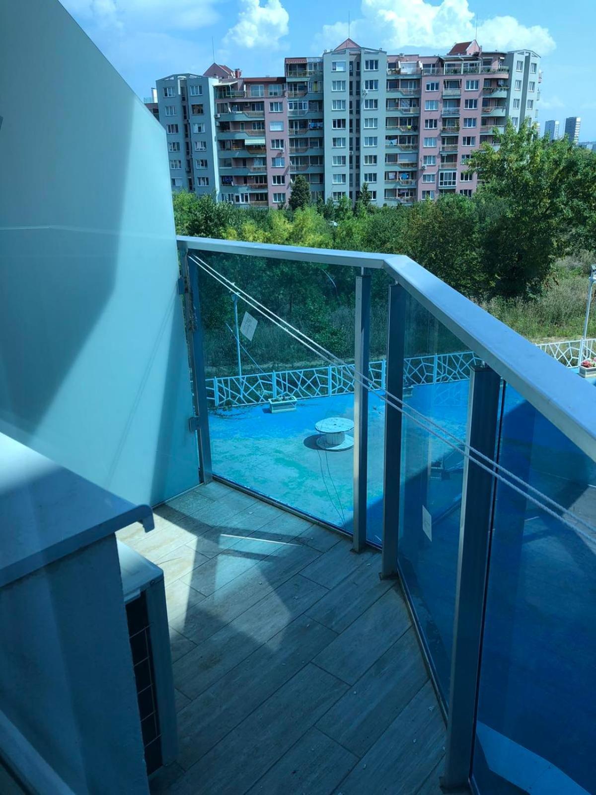 Dream Studio With Parking 98 Apartment